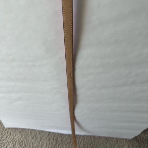 Versace Glossy Pink Leather Accessory - Picture 9 of 13